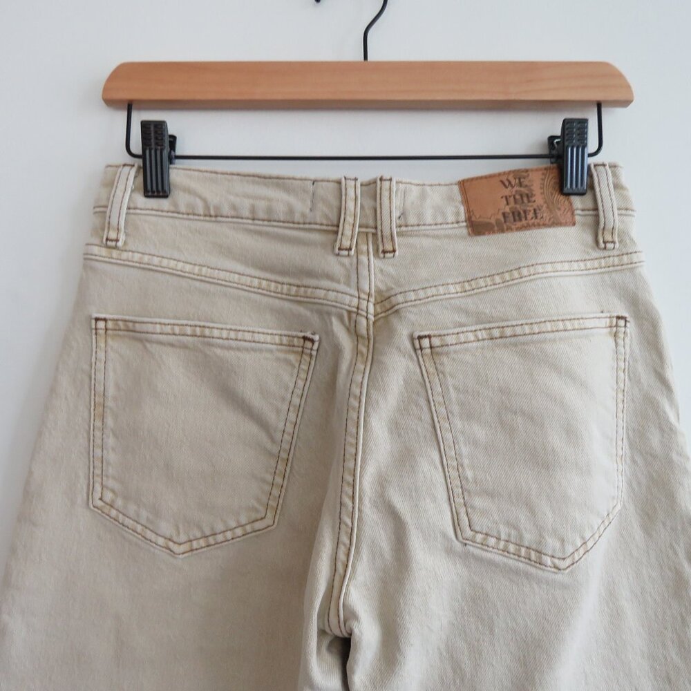 FREE PEOPLE WE THE FREE Risk Taker Mid Rise Jeans in Ecru Neutral Boho - Size 26 - Picture 13 of 16